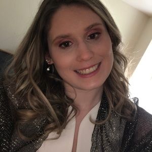 Meet your Posher, Abbey